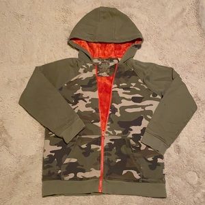 LL Bean deluxe camo hoodie, size M 10-12